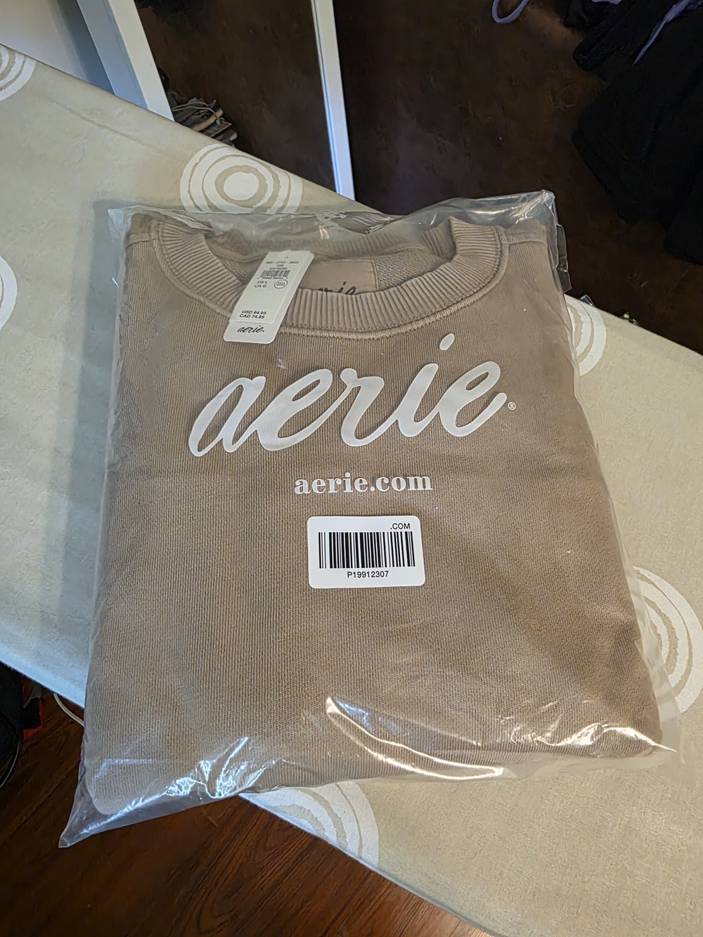 Aerie Men's Crewneck Sweater in Taupe